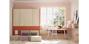 Cama abatible horizontal con armario en la parte superior.