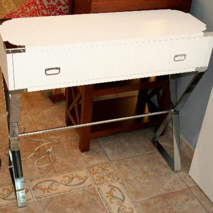 Mueble auxiliar chapa de roble lacado a poro abierto