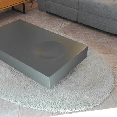 Mesa de centro lacada mate con cajón